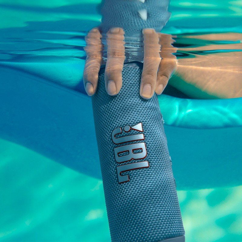 JBL Flip 6 Portable Speaker in Water